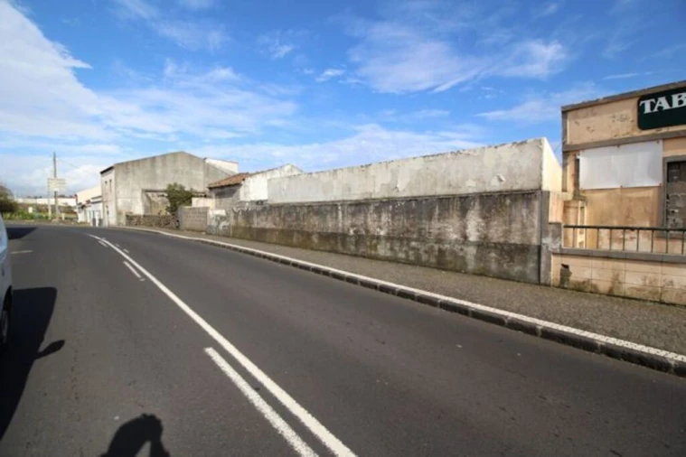 Prédio para Venda em Rosto do Cão (São Roque) Foto 2