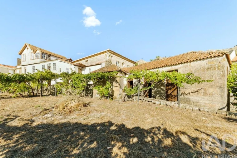 Quinta T8 para Venda em São Martinho de Mouros Foto 4