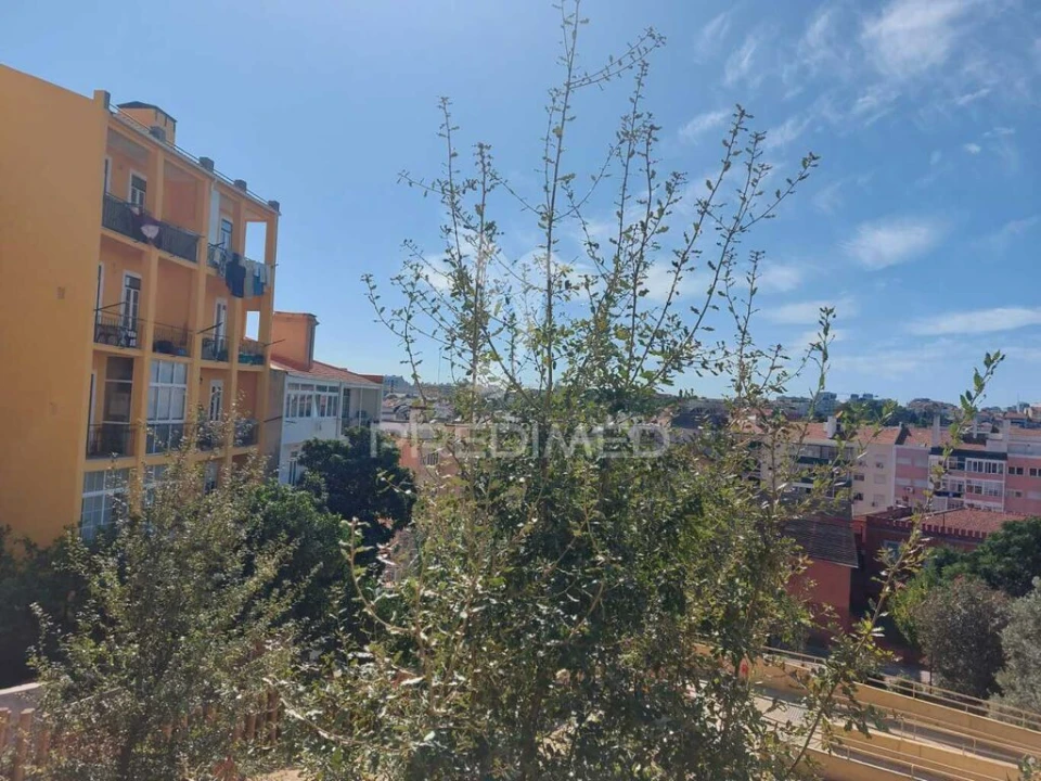 Apartamento T2 para Venda em Penha de França Foto 3