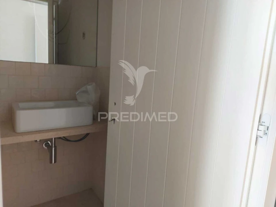 Apartamento T2 para Venda em Penha de França Foto 14