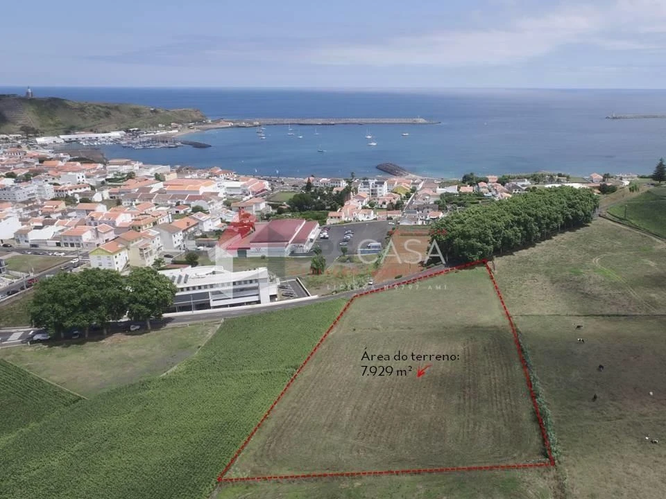 Terreno para Venda em Praia da Vitoria (Santa Cruz) Foto 1