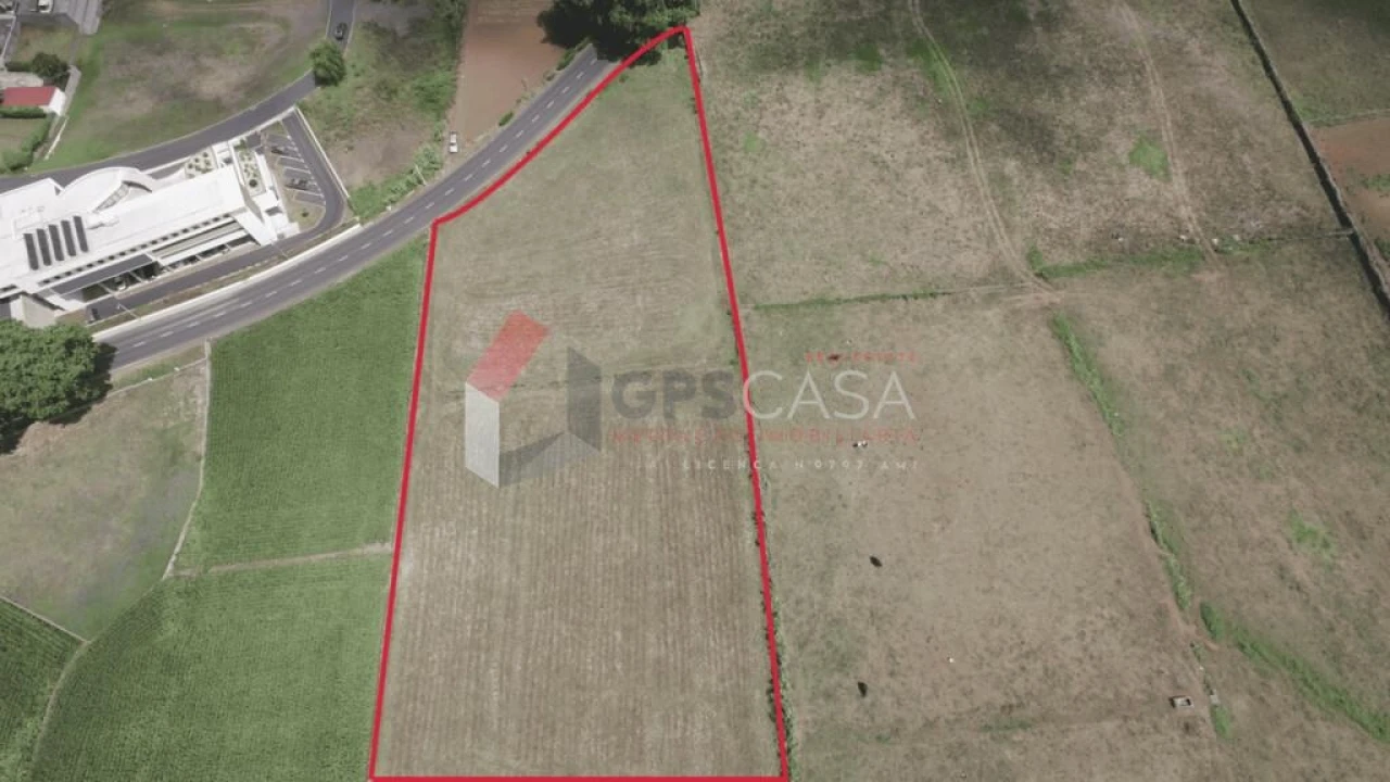 Terreno para Venda em Praia da Vitoria (Santa Cruz) Foto 16