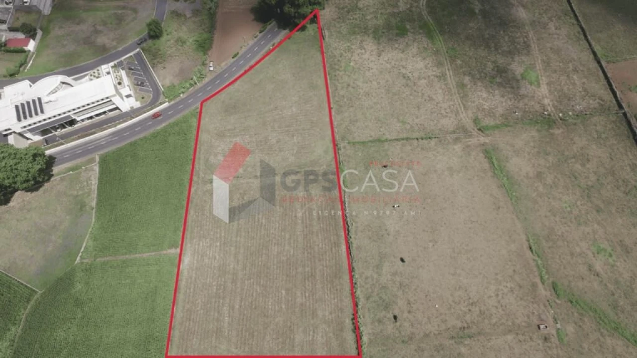 Terreno para Venda em Praia da Vitoria (Santa Cruz) Foto 14