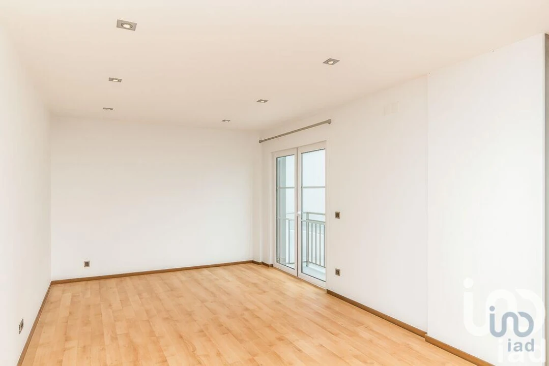 Apartamento T1 para Venda em Marinha Grande Foto 3