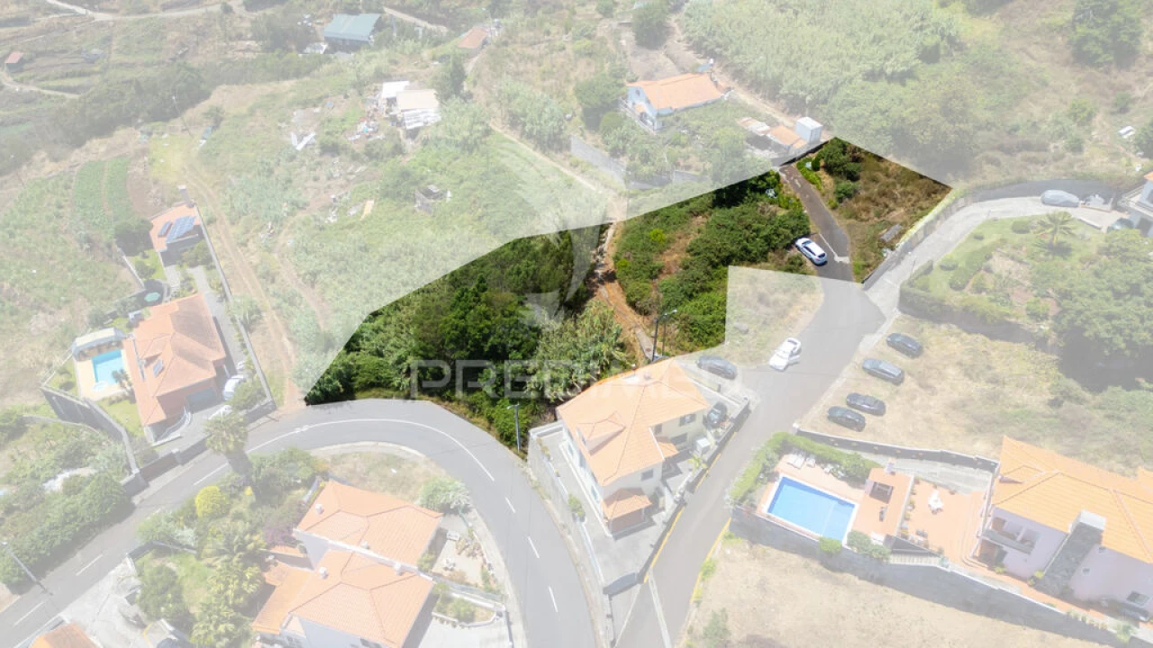 Terreno para Venda em Caniço Foto 16