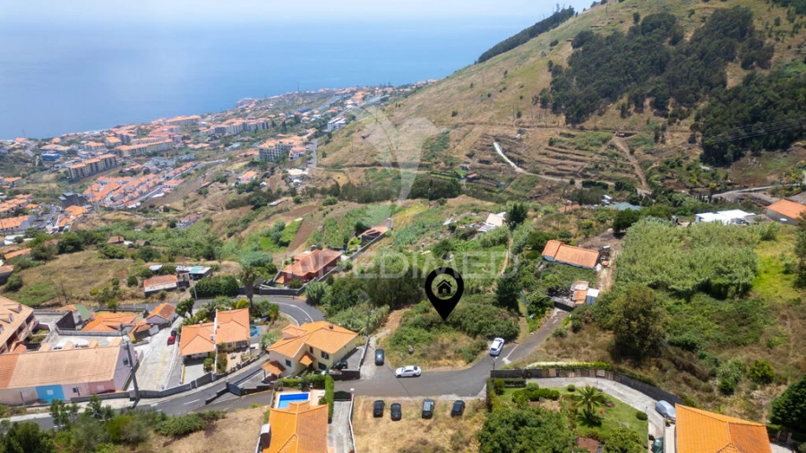 Terreno para Venda em Caniço Foto 13