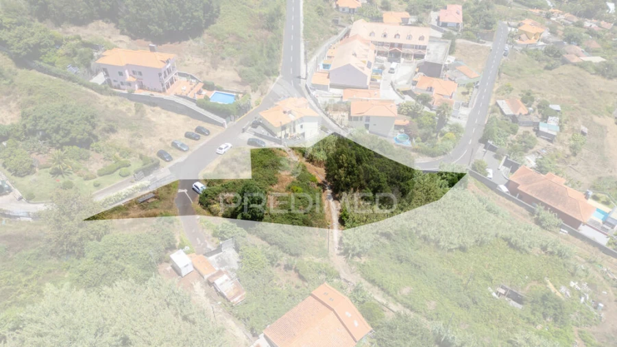 Terreno para Venda em Caniço Foto 18