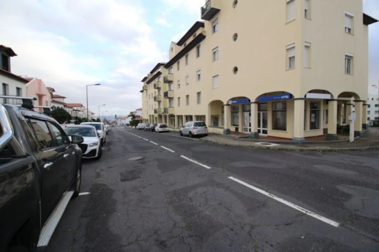 Loja para Venda em Ponta Delgada (São José) Foto 2