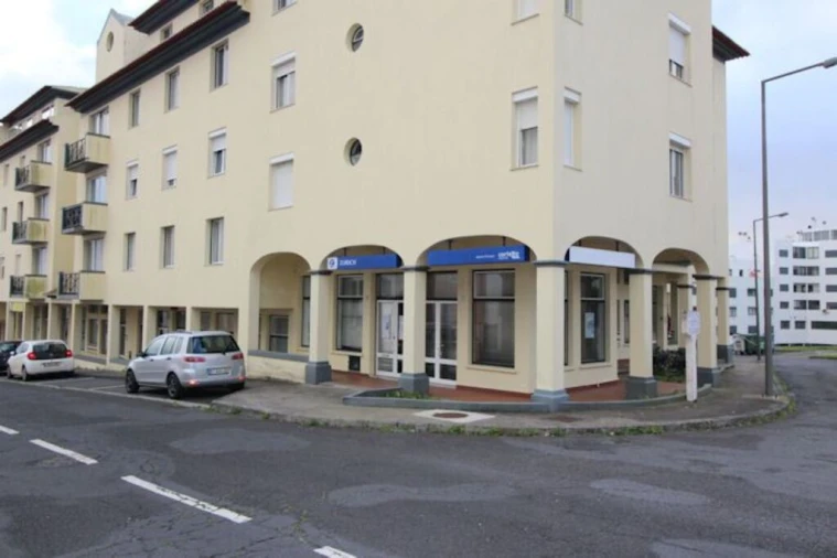 Loja para Venda em Ponta Delgada (São José)