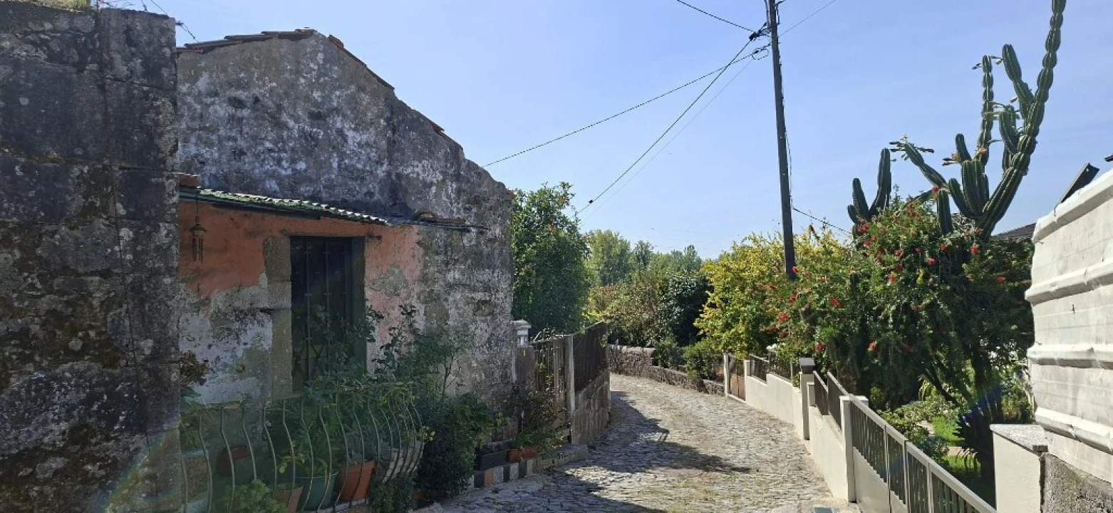 Moradia T2 para Venda em Lago Foto 2