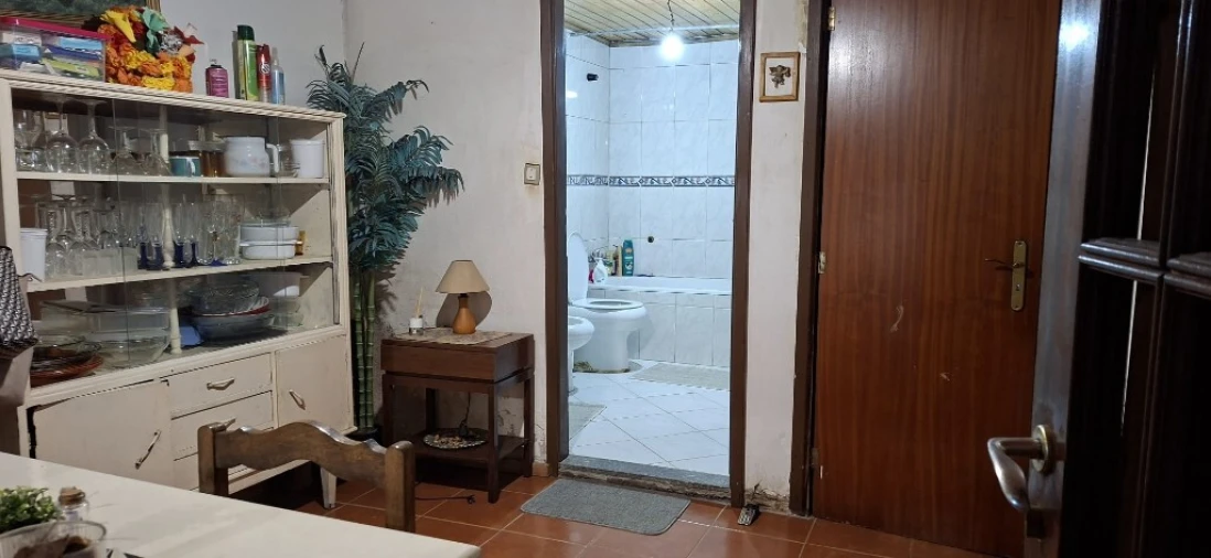 Moradia T2 para Venda em Lago Foto 10