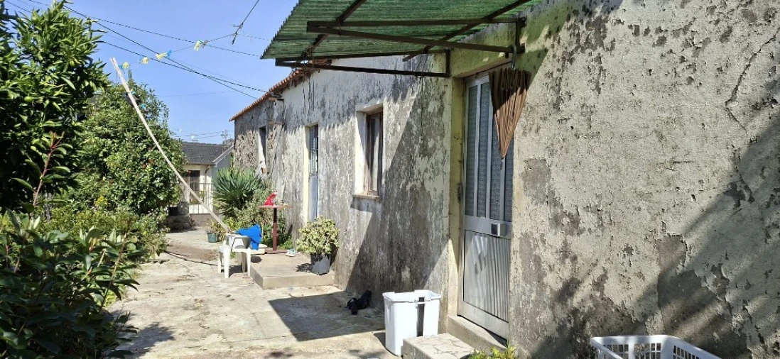 Moradia T2 para Venda em Lago Foto 16