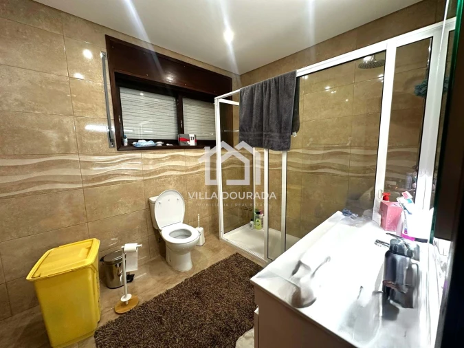 Moradia T4 para Venda em Campanhã Foto 10