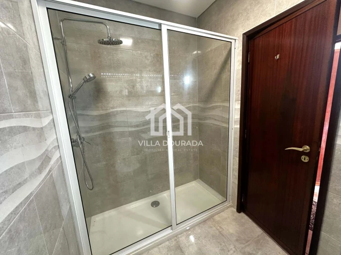 Moradia T4 para Venda em Campanhã Foto 19