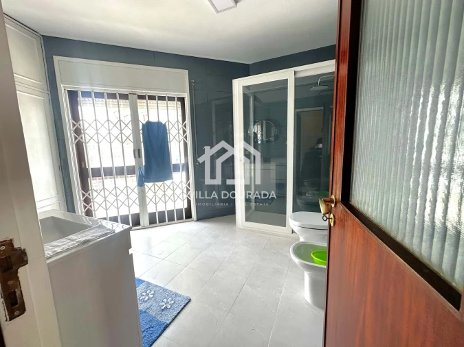 Moradia T4 para Venda em Campanhã Foto 18