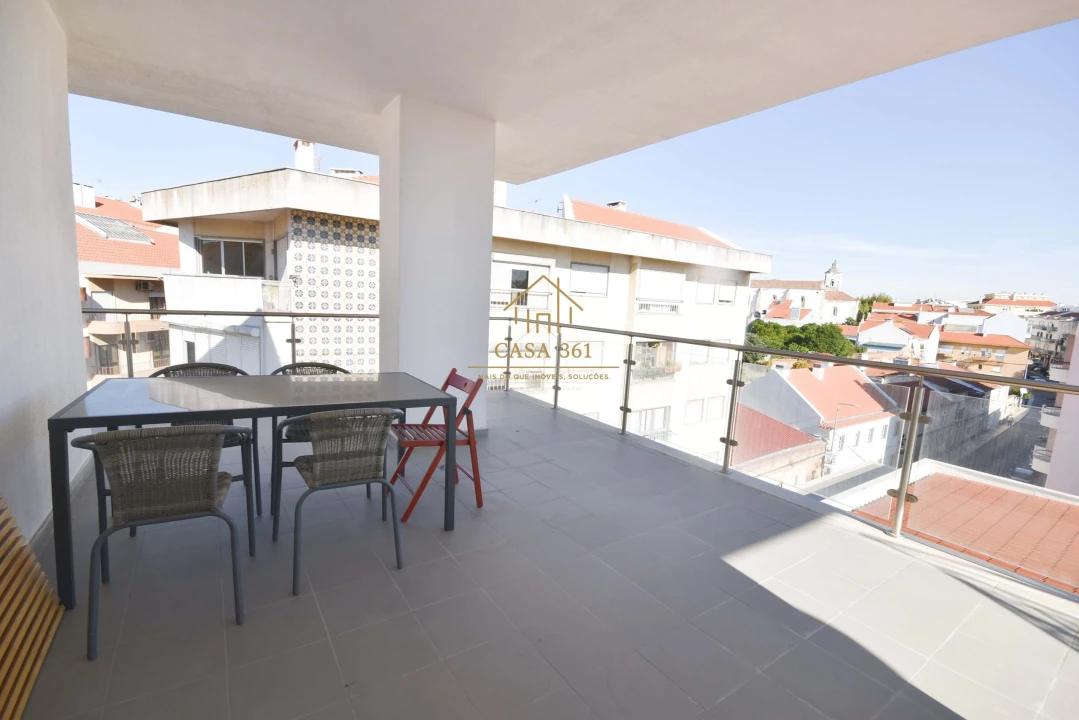 Apartamento T4 para Venda em Castanheira do Ribatejo e Cachoeiras Foto 24