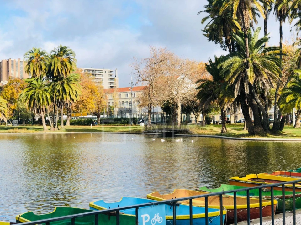Loja para Venda em Alvalade Foto 19