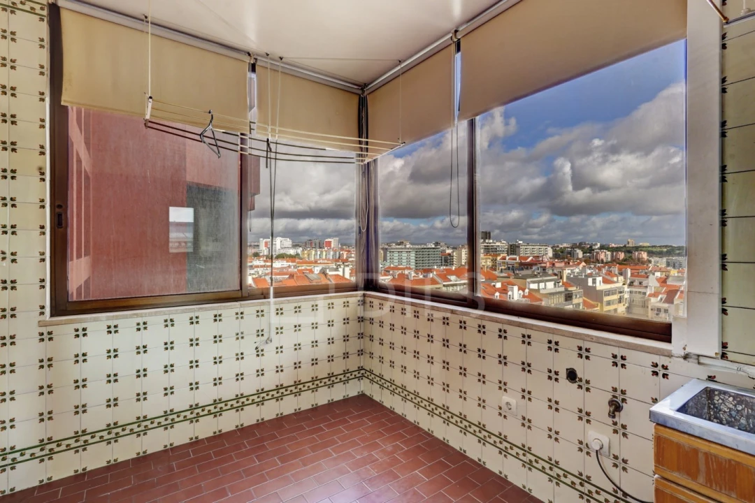 Apartamento T4 para Venda em Areeiro Foto 17