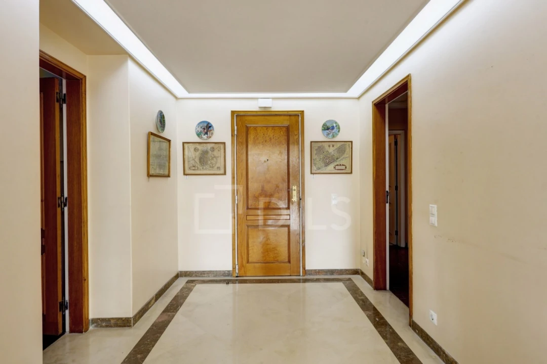 Apartamento T4 para Venda em Areeiro Foto 19