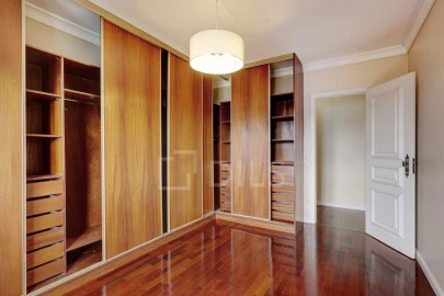 Apartamento T4 para Venda em Areeiro