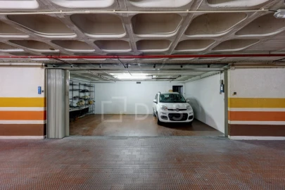 Apartamento T4 para Venda em Areeiro