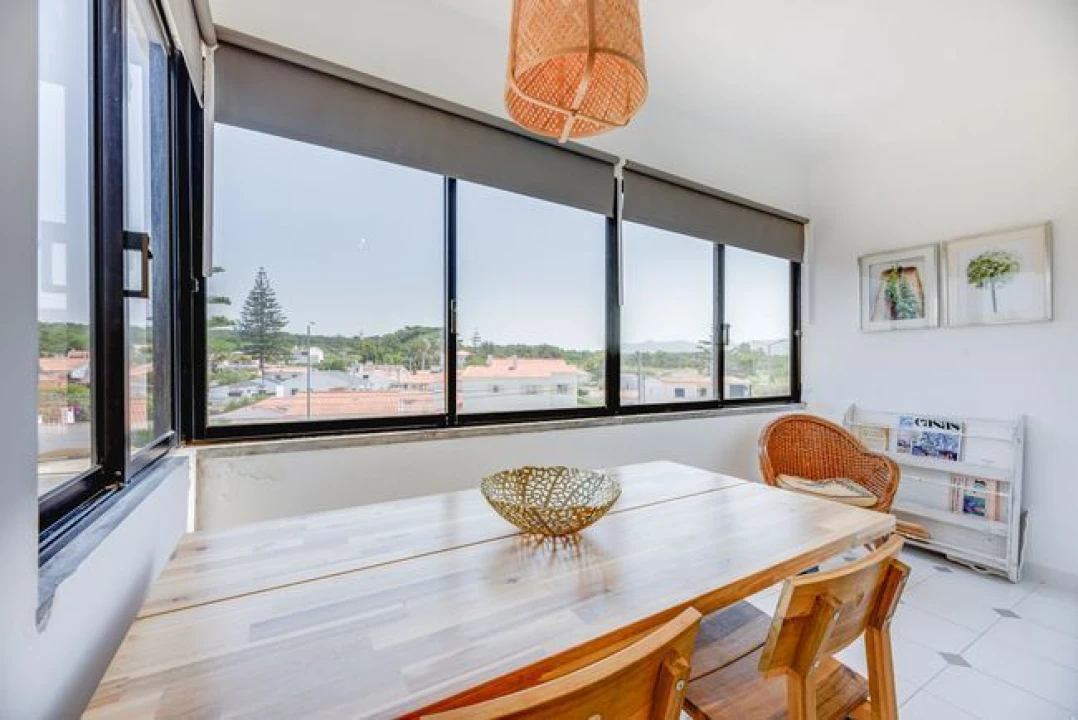 Apartamento T2 para Arrendamento em Colares Foto 11