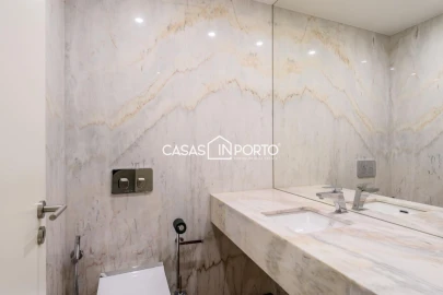 Apartamento T3 para Venda em Aldoar, Foz do Douro e Nevogilde