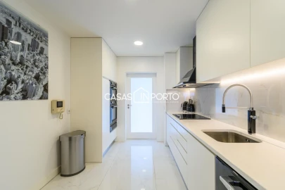 Apartamento T3 para Venda em Aldoar, Foz do Douro e Nevogilde