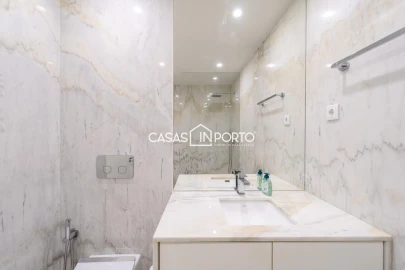 Apartamento T3 para Venda em Aldoar, Foz do Douro e Nevogilde