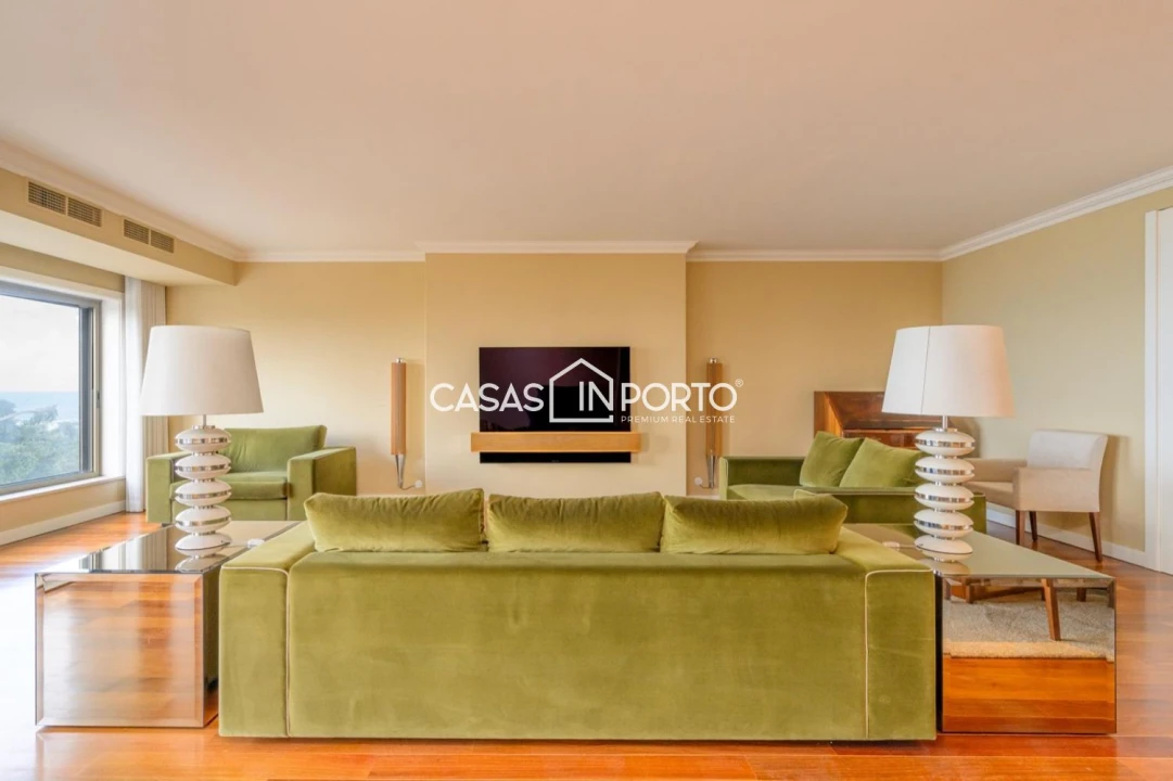 Apartamento T3 para Venda em Aldoar, Foz do Douro e Nevogilde Foto 1