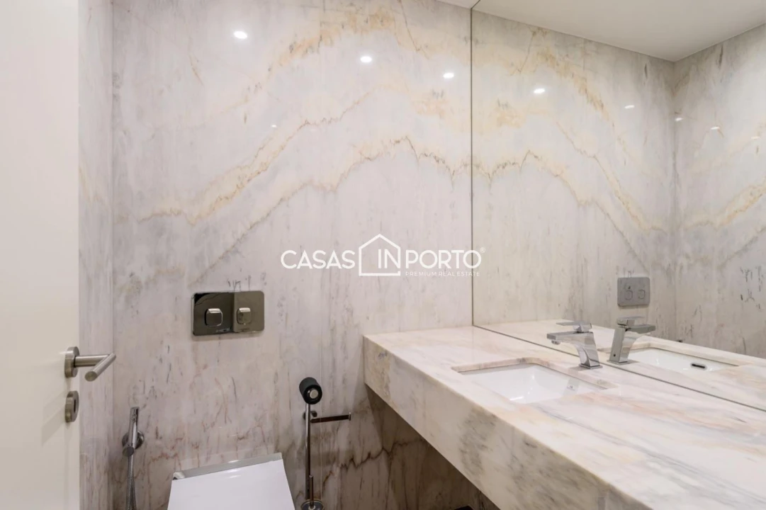 Apartamento T3 para Venda em Aldoar, Foz do Douro e Nevogilde Foto 21