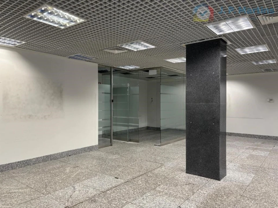 Loja para Venda em Póvoa de Santo Adrião e Olival Basto Foto 2