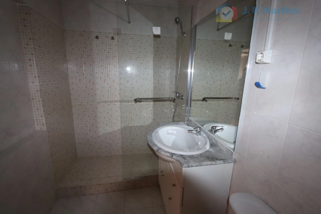 Apartamento T2 para Venda em Moita Foto 10