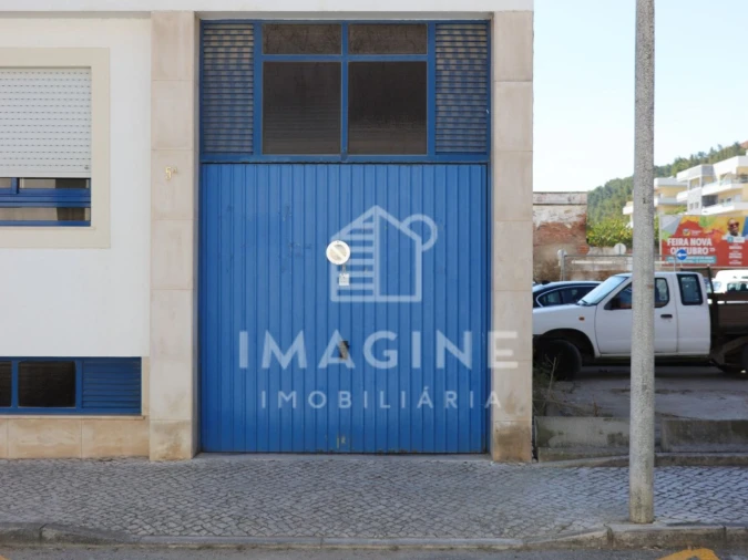 Garagem para Venda em União das Freguesias de Setúbal