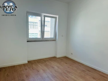 Apartamento T2 para Venda em Almada, Cova da Piedade, Pragal e Cacilhas