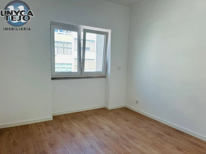 Apartamento T2 para Venda em Almada, Cova da Piedade, Pragal e Cacilhas Foto 11