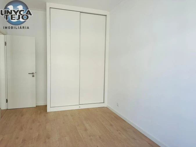 Apartamento T2 para Venda em Almada, Cova da Piedade, Pragal e Cacilhas Foto 8