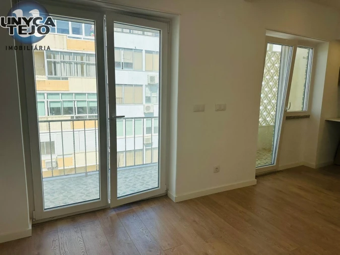 Apartamento T2 para Venda em Almada, Cova da Piedade, Pragal e Cacilhas Foto 9