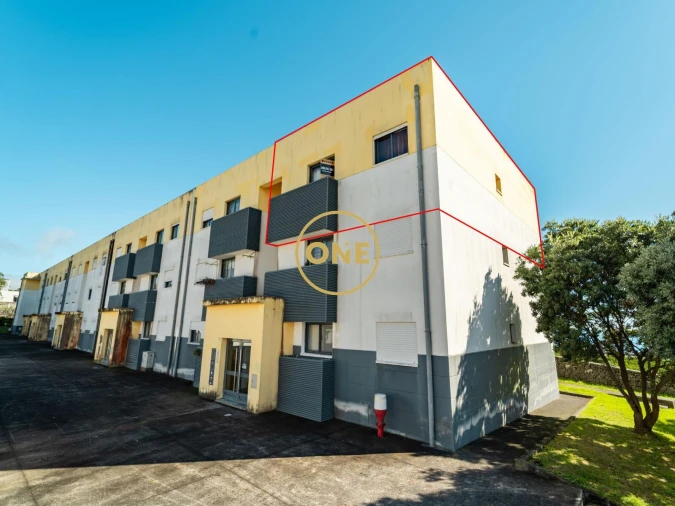 Apartamento T2 para Venda em Rosto do Cão (São Roque) Foto 1