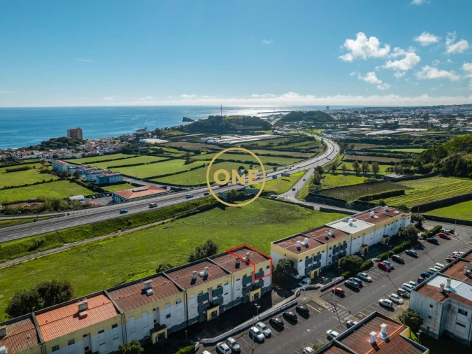 Apartamento T2 para Venda em Rosto do Cão (São Roque) Foto 13