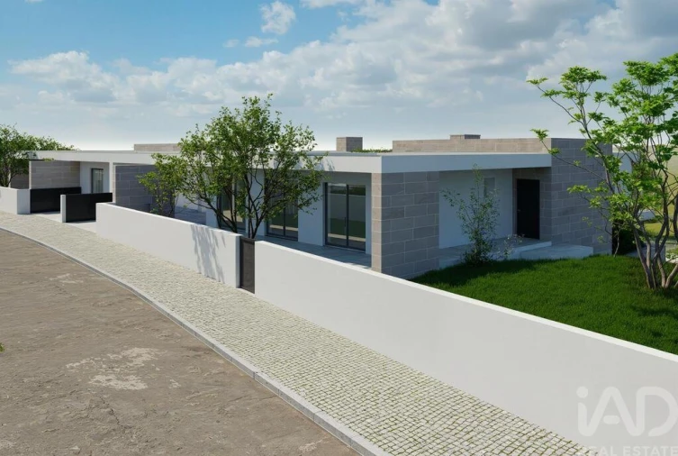 Moradia T4 para Venda em Igreja Nova e Cheleiros Foto 11