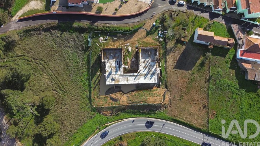 Moradia T4 para Venda em Igreja Nova e Cheleiros Foto 6