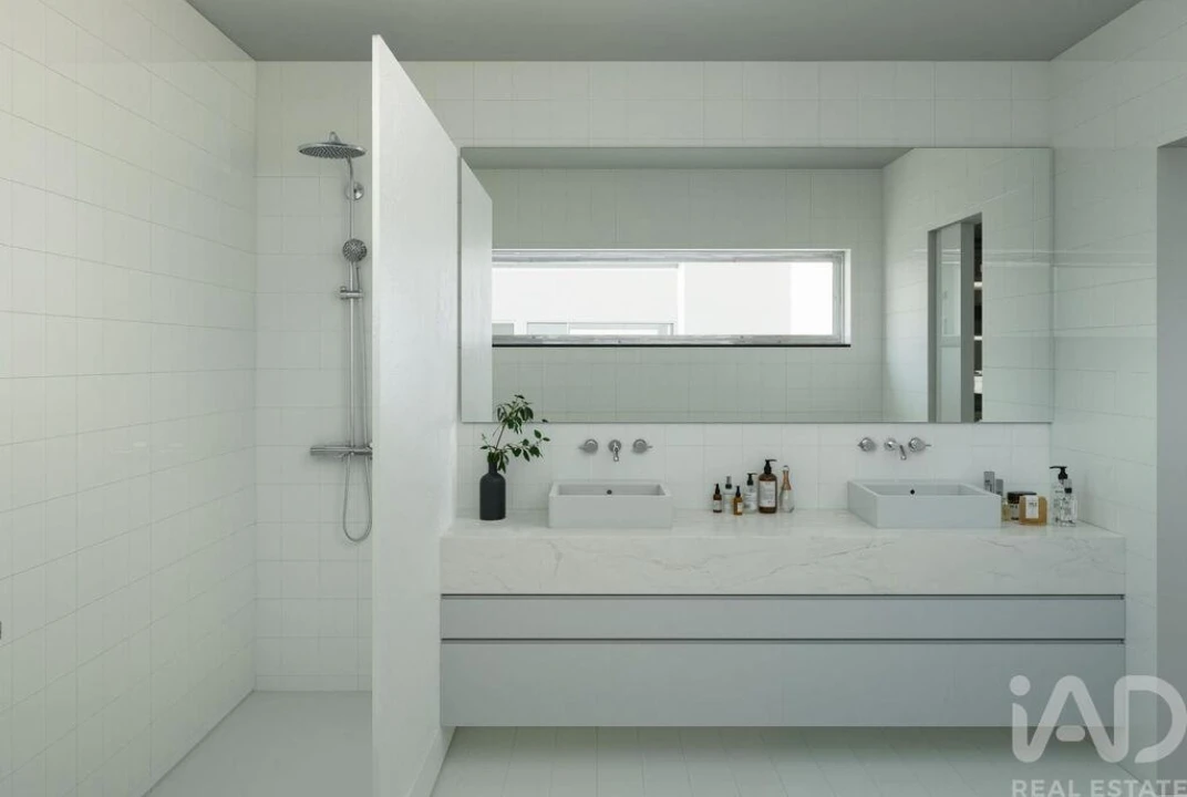 Moradia T4 para Venda em Igreja Nova e Cheleiros Foto 18