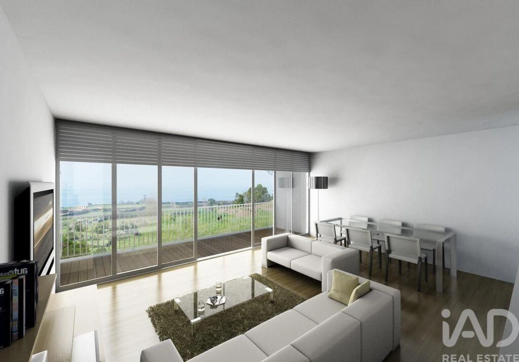 Moradia T4 para Venda em Igreja Nova e Cheleiros Foto 2