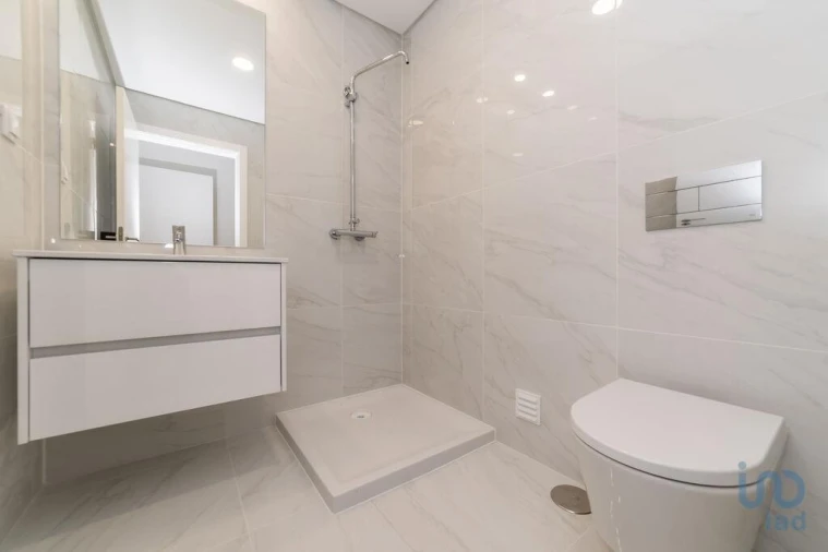 Apartamento T2 para Venda em Tavarede Foto 9