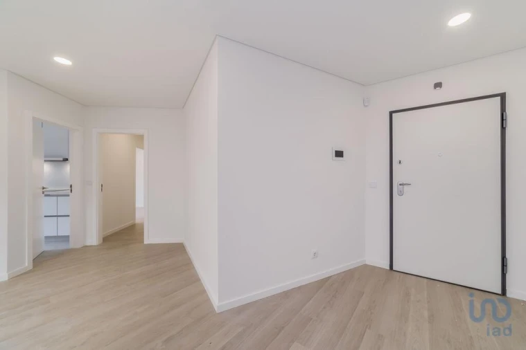 Apartamento T2 para Venda em Tavarede Foto 2