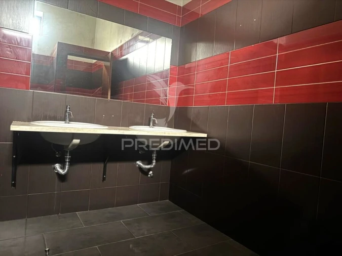 Loja para Arrendamento em Ponte Foto 17