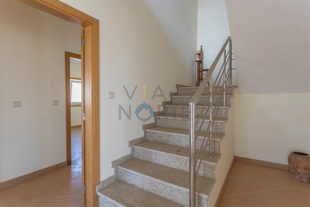 Moradia T6 para Venda em Alfandega da Fe Foto 17