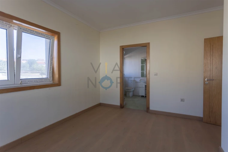 Moradia T6 para Venda em Alfandega da Fe Foto 22