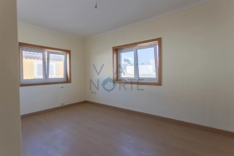 Moradia T6 para Venda em Alfandega da Fe Foto 21